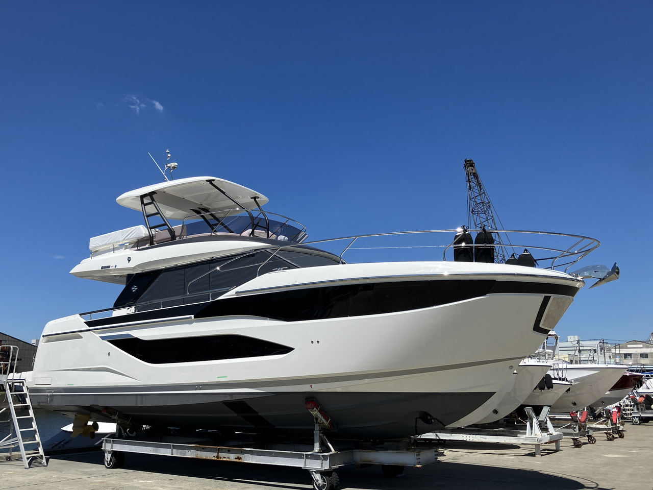 PRESTIGE F4.9　～9月26-28日　横浜ボートフェア2026海上フローティング展示艇～