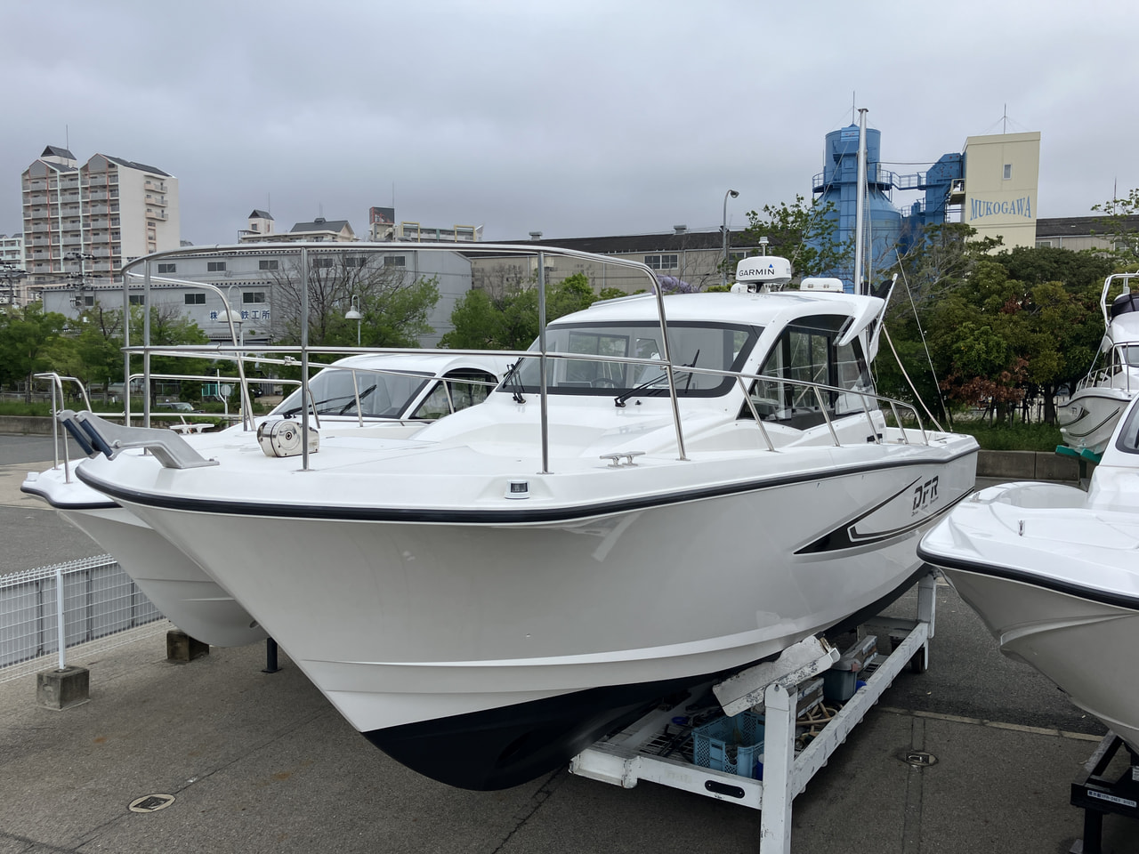 DFR33 C-pkg 中古艇情報画像