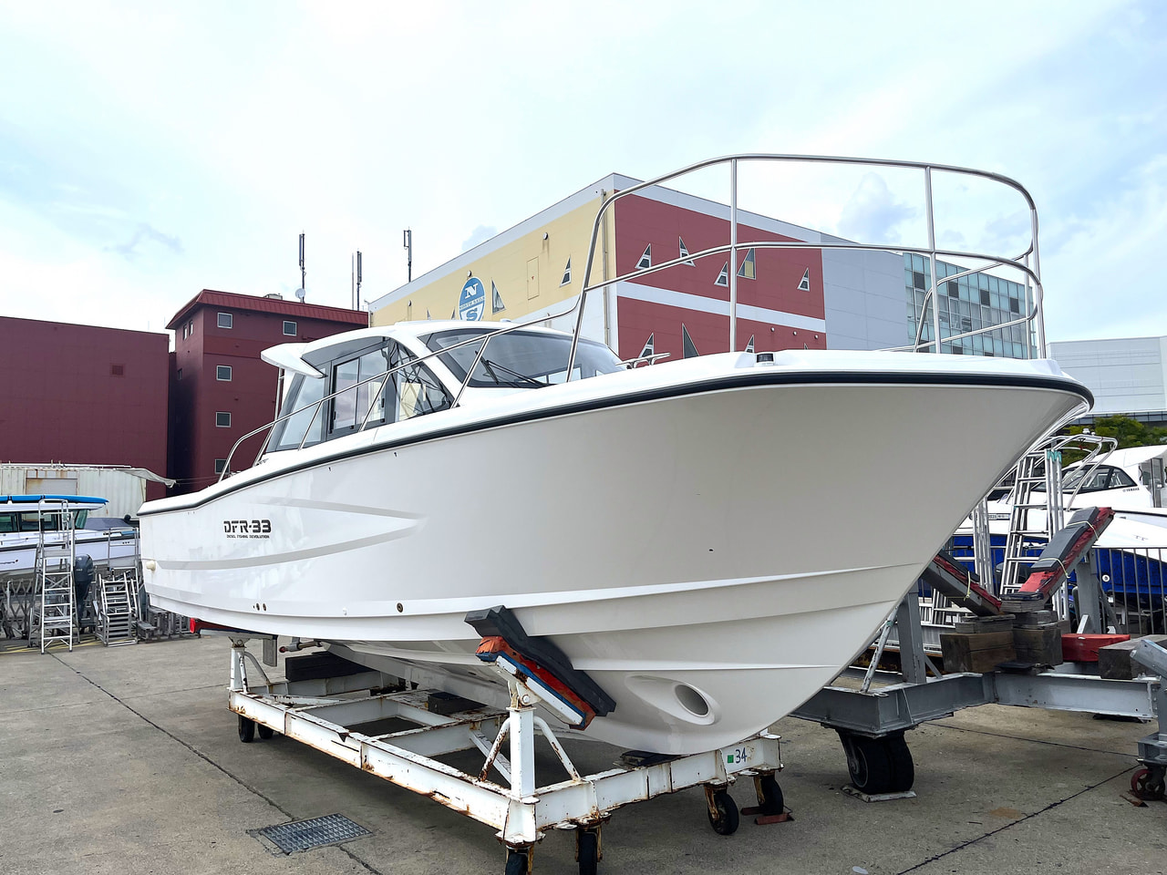 ☆2026年8月入荷しました☆　新艇　DFR-33 