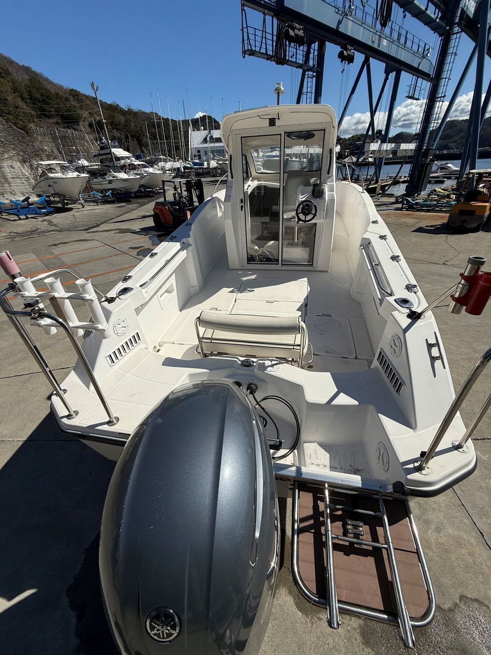 YFR-24EX FSR F175　【ヤマハマリーナ沼津艇置契約パッケージ】 写真