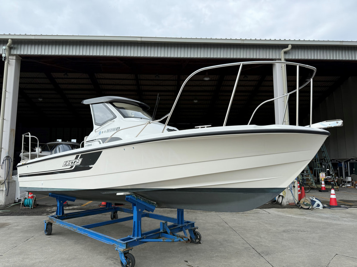 FAST23（21MICモデル）　F115 　【ヤマハマリーナ沼津艇置契約パッケージ】 写真