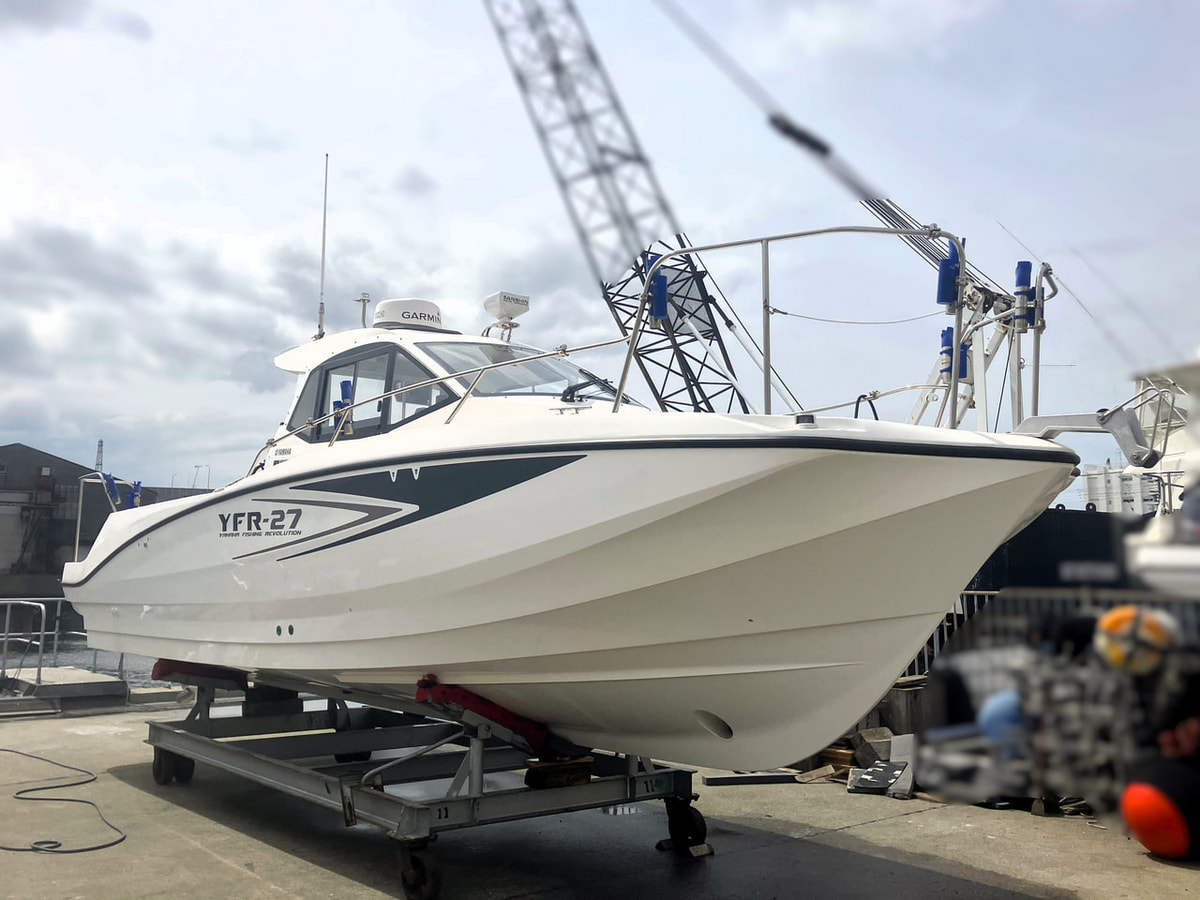 中古艇 YFR-27HMEX【2022年登録・GARMIN魚探・3Dソナー・レーダー搭載艇】 写真