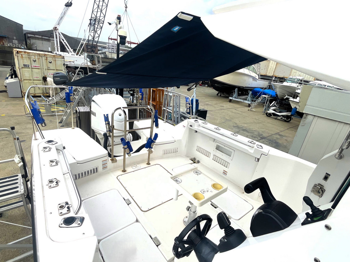 中古艇 YFR-27HMEX【2022年登録・GARMIN魚探・3Dソナー・レーダー搭載艇】 写真