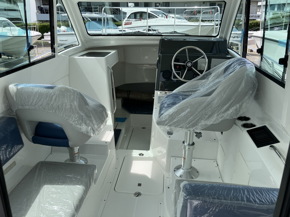 YFR330 A-PKG 写真