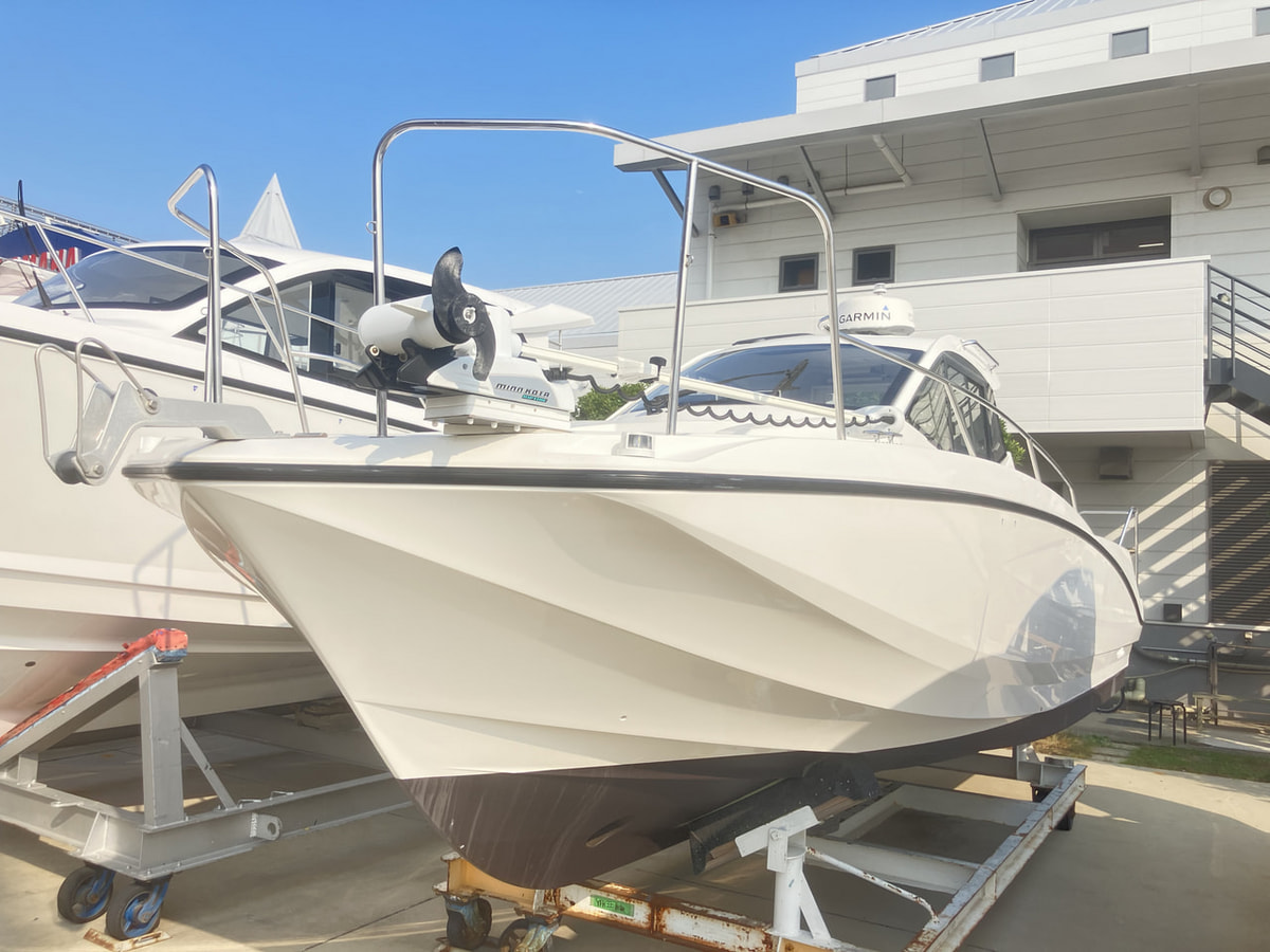 中古艇YFR-27 写真