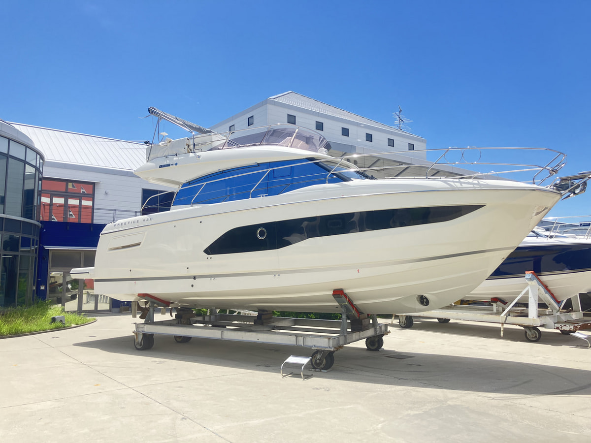 【新艇】PRESTIGE420 写真