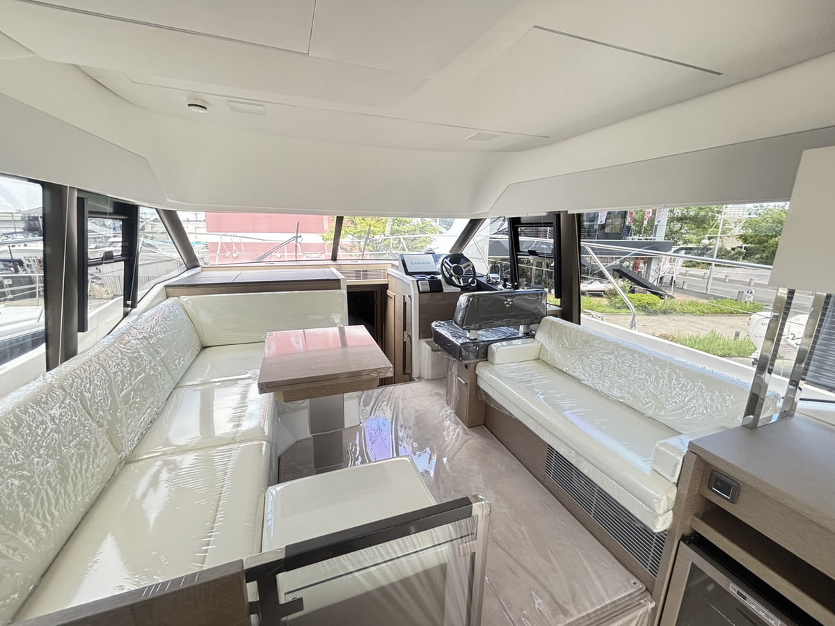 【新艇】PRESTIGE420 写真